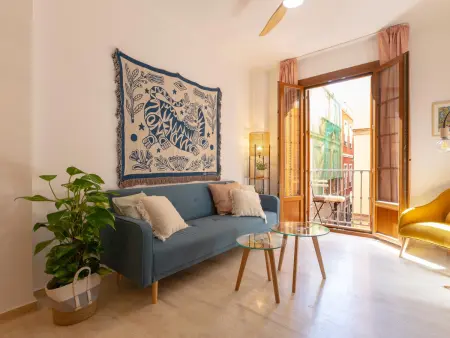 Appartement lumineux au cœur de Malaga avec 3 chambres, 2 salles de bain et balcons charmants - Photo 2