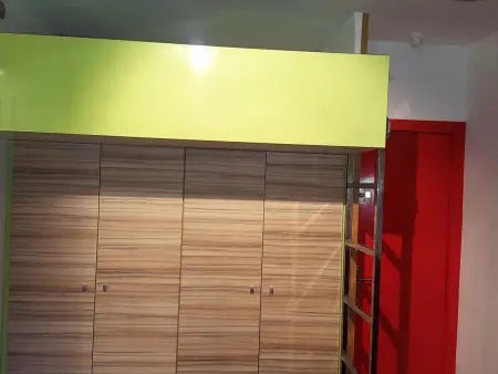 Studio rénové, bien équipé, climatisé avec parking privé, à 200m de la plage et promenade à Roses - Photo 9