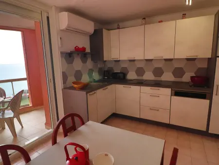 Appartement 38m² climatisé avec terrasse et parking privé pour 4 personnes - Photo 3