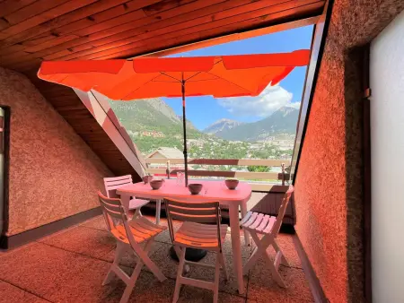 Studio 2 étoiles pour 4 pers. avec balcon à Briançon - Photo 4