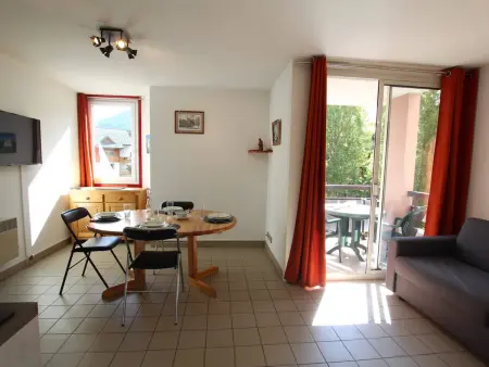 2 pièces, parking, balcon sud, proche télécabine - Briançon - Photo 2