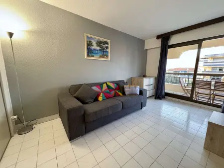 Studio cabine à 200m de Port Fréjus, plage, commerces, terrasse, 4 couchages, ménage inclus - Photo 4