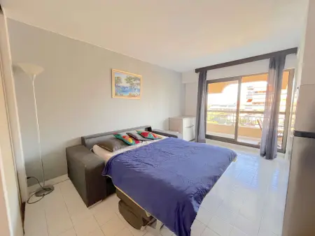 Studio cabine à 200m de Port Fréjus, plage, commerces, terrasse, 4 couchages, ménage inclus - Photo 5