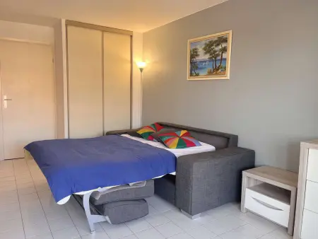 Studio cabine à 200m de Port Fréjus, plage, commerces, terrasse, 4 couchages, ménage inclus - Photo 6