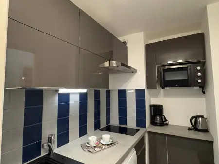 Studio cabine à 200m de Port Fréjus, plage, commerces, terrasse, 4 couchages, ménage inclus - Photo 8