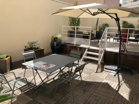 Superbe T2 avec Wifi, terrasse 100m², parking au centre d'Arcachon - Photo 1
