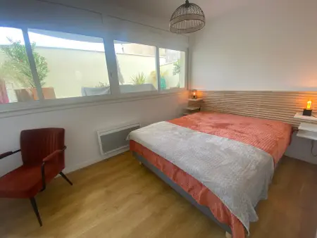 Superbe T2 avec Wifi, terrasse 100m², parking au centre d'Arcachon - Photo 3