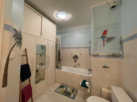 Grand studio centre-ville avec balcon et WiFi, Appartement 2 personnes à Aix les Bains - Photo 9