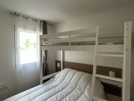 Appartement climatisé, 2 pièces, piscine, terrasse, parking privé, proche port - Gruissan - Photo 13