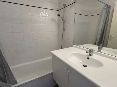 Appartement climatisé, 2 pièces, piscine, terrasse, parking privé, proche port - Gruissan - Photo 15
