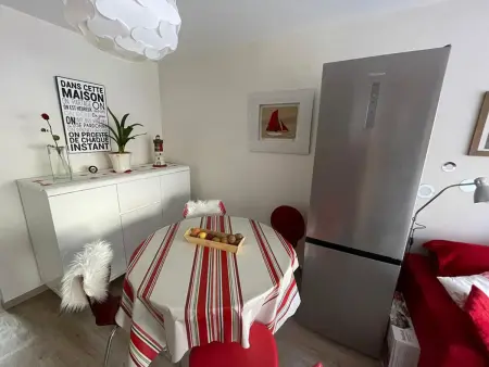 Charmant appartement à 50m de la plage avec terrasse, parking privé et balcon aménagé - Photo 2