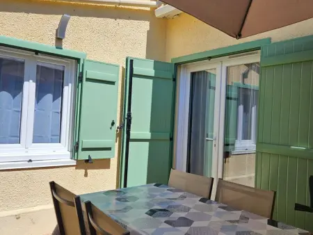 Appartement T2 Mezzanine, 6 couchages, bord de plage, parking privé, proche commerces et Aqualand - Photo 13