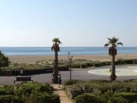 Appartement T2 Mezzanine, 6 couchages, bord de plage, parking privé, proche commerces et Aqualand - Photo 15