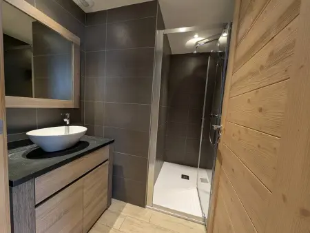 Appart cosy 3 pièces, ski-in/out, piscine & spa, 8-10 pers. - Photo 7
