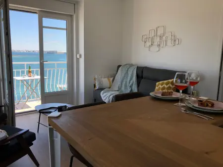 Appartement cosy 2 pièces face mer avec 3 balcons et WIFI inclus à Larmor-Plage - Photo 10