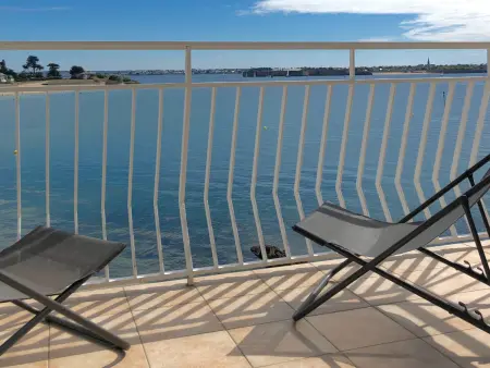 Appartement cosy 2 pièces face mer avec 3 balcons et WIFI inclus à Larmor-Plage - Photo 16