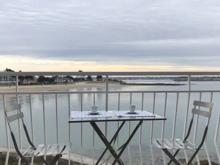 Appartement cosy 2 pièces face mer avec 3 balcons et WIFI inclus à Larmor-Plage - Photo 17