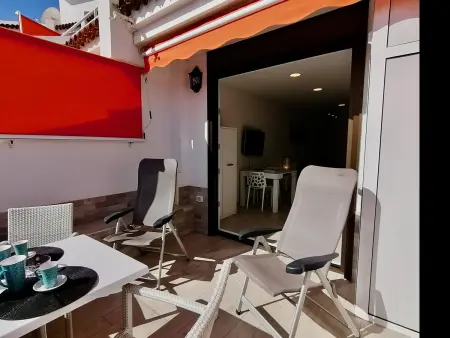 Beau studio rénové à 5 min de la plage avec WiFi et piscine - Photo 3