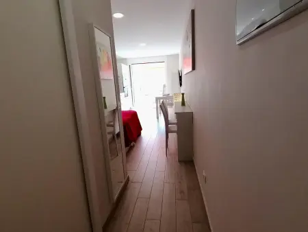 Beau studio rénové à 5 min de la plage avec WiFi et piscine - Photo 7