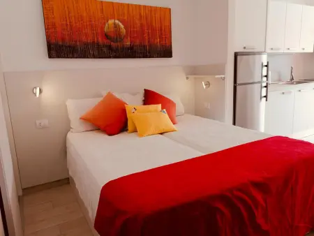 Beau studio rénové à 5 min de la plage avec WiFi et piscine - Photo 13
