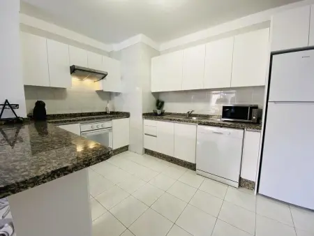 Appartement Familial Spacieux à 5 min de la Playa de las Vistas avec Piscine et Terrasses - Photo 7