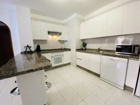 Appartement Familial Spacieux à 5 min de la Playa de las Vistas avec Piscine et Terrasses - Photo 10