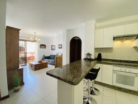 Appartement Familial Spacieux à 5 min de la Playa de las Vistas avec Piscine et Terrasses - Photo 11