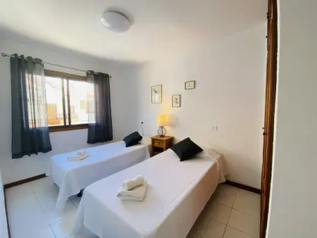 Appartement Familial Spacieux à 5 min de la Playa de las Vistas avec Piscine et Terrasses - Photo 15