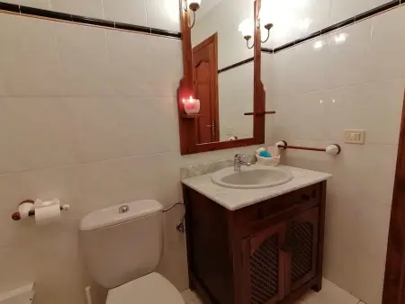 Appartement Familial Spacieux à 5 min de la Playa de las Vistas avec Piscine et Terrasses - Photo 17