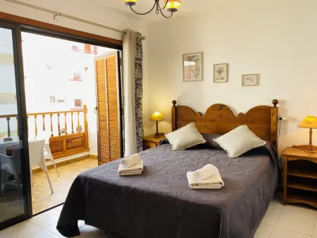 Appartement Familial Spacieux à 5 min de la Playa de las Vistas avec Piscine et Terrasses - Photo 20