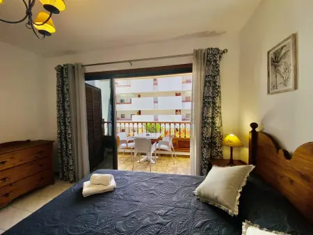 Appartement Familial Spacieux à 5 min de la Playa de las Vistas avec Piscine et Terrasses - Photo 23