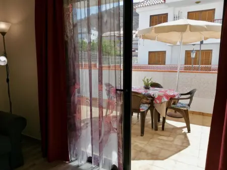 Appartement rénové avec piscine à 10 min de Playa de las Vistas, Los Cristianos - Photo 3