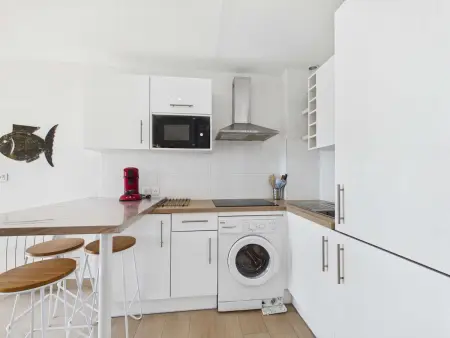 Grau d'Agde : Studio cabine avec terrasse, parking privé, vue mer - Photo 9