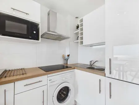Grau d'Agde : Studio cabine avec terrasse, parking privé, vue mer - Photo 10