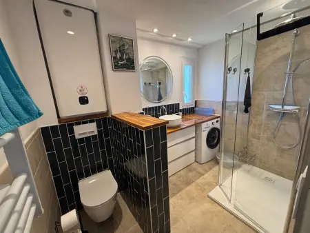 Appartement lumineux avec balcon, animaux admis - Proche des Thermes - Photo 8