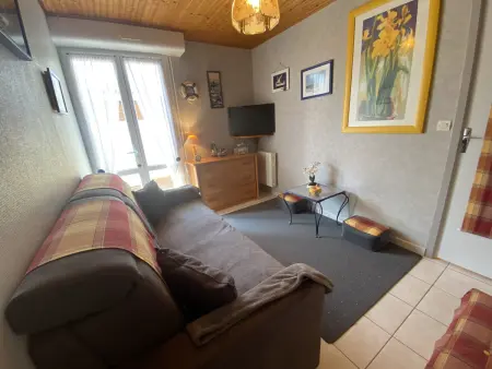 Appartement 4 pers. à Fouras, proche plage avec cour ensoleillée et stationnement - Photo 2
