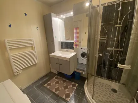 Appartement 4 pers. à Fouras, proche plage avec cour ensoleillée et stationnement - Photo 8