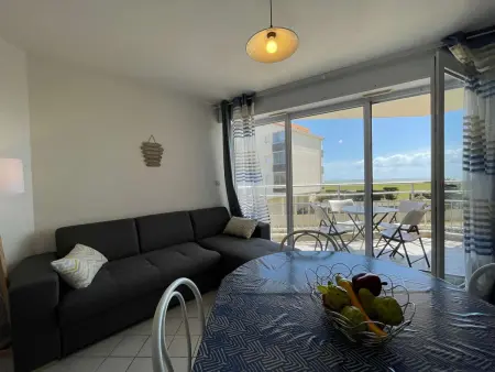 Appartement 3 pièces avec balcon, piscine et parking à proximité de la mer - 6 couchages - Photo 4