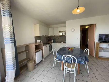 Appartement 3 pièces avec balcon, piscine et parking à proximité de la mer - 6 couchages - Photo 5