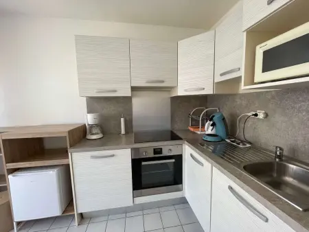 Appartement 3 pièces avec balcon, piscine et parking à proximité de la mer - 6 couchages - Photo 7