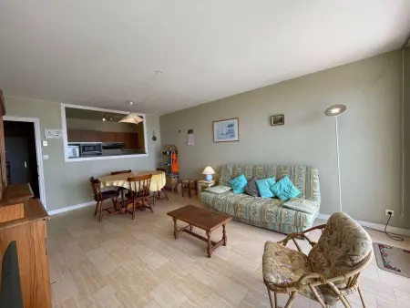 Appartement familial à 50m de la plage avec parking privé, balcon et lave-linge - Photo 3