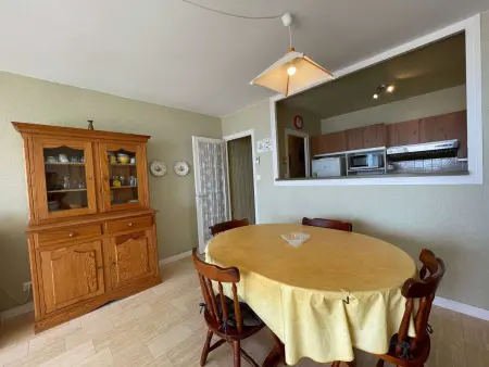 Appartement familial à 50m de la plage avec parking privé, balcon et lave-linge - Photo 5