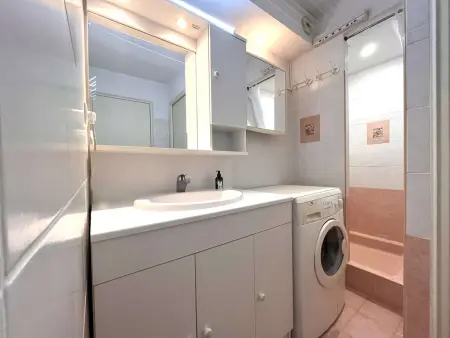 Studio/Cabine à 80m de la plage avec Terrasse, Jardinet et Garage - Cavalaire - Photo 6