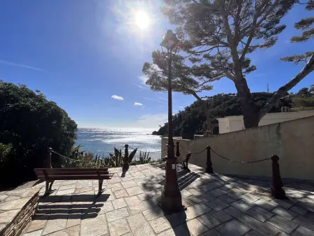 Studio/Cabine à 80m de la plage avec Terrasse, Jardinet et Garage - Cavalaire - Photo 16