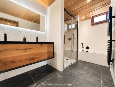 Appartement moderne au cœur du village avec animaux acceptés - Photo 7