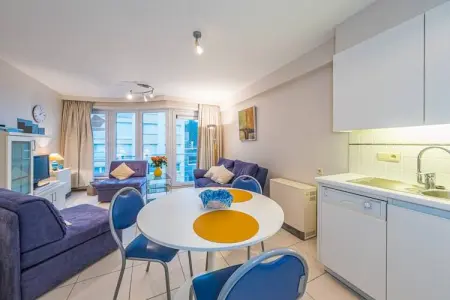 Mathilde 0402, Appartement soigné avec vue sur la mer - Photo 1