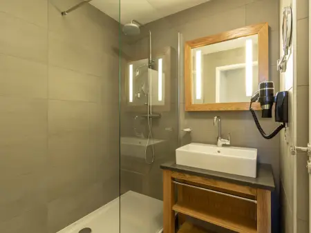 Superbe apt 4 pièces avec piscine, spa, salle de fitness, parking et WIFI inclus aux Arcs 1800 - Photo 7