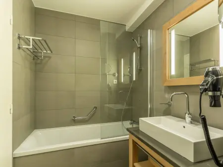 Duplex 4 chambres avec piscine, spa et parking aux Arcs 1800 - Photo 12