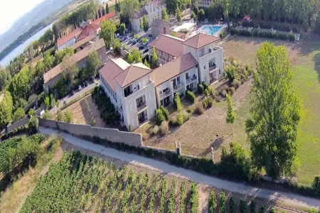 Résidence du Château de Jouarres - Azille // Apt Mezzanine 4 pers, Appartement à Azille près du Lac Jouarres - Photo 10