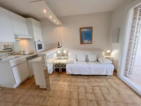 Appartement calme avec piscine et parking, proche plage, pour 4 personnes au Rayol-Canadel - Photo 3